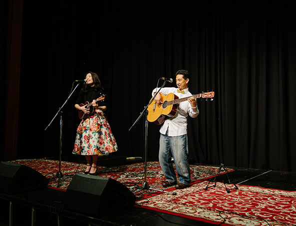 Ukulele And Guitar Duo Perth - Musicians Singers