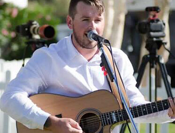 Perth Acoustic Singer Jesse - Musicians - Wedding Singer